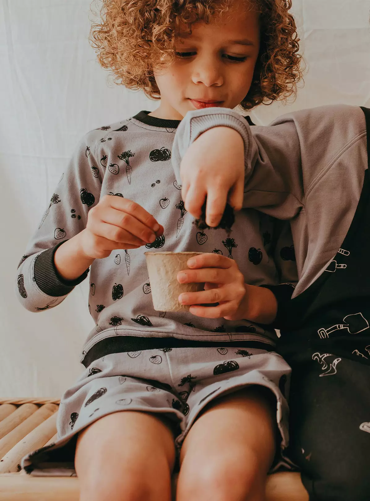 TURTLEDOVE LONDON Fruity Sweatshirt 1-2 Years 3 TURTLEDOVE LONDON Fruity Sweatshirt 1-2 Years