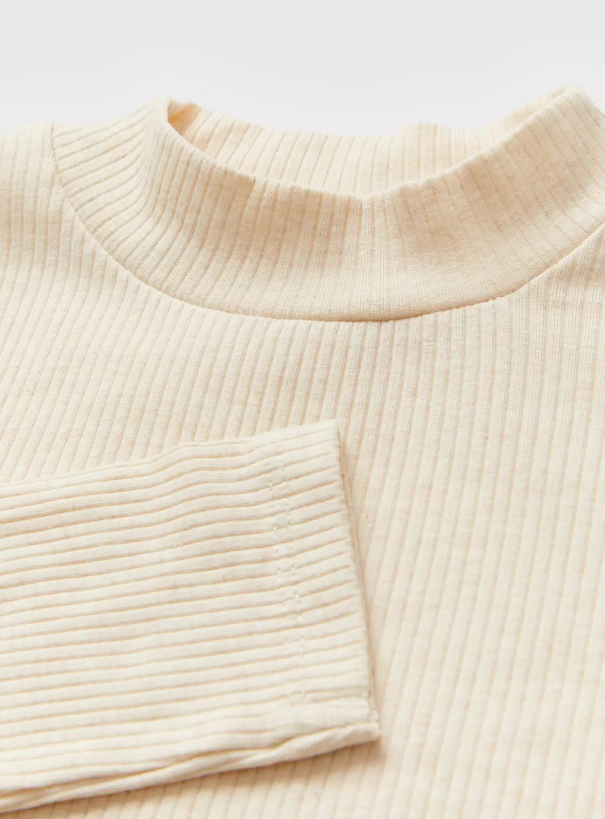 Oatmeal Ribbed High Neck Cropped Top 9 Years 4 Oatmeal Ribbed High Neck Cropped Top 9 Years - Image 2