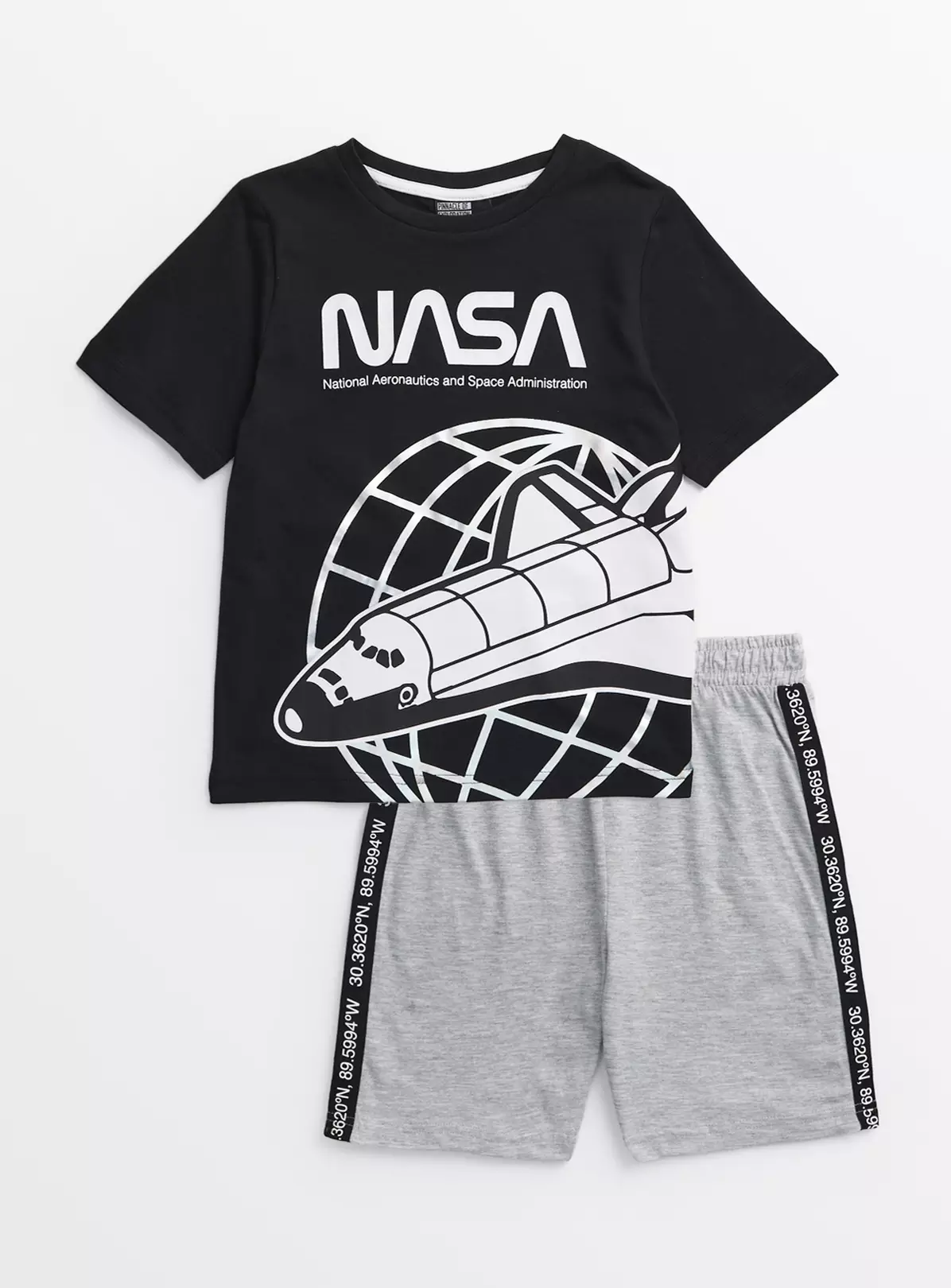 NASA Graphic Print Short Sleeve Pyjamas 4-5 Years 3 NASA Graphic Print Short Sleeve Pyjamas 4-5 Years