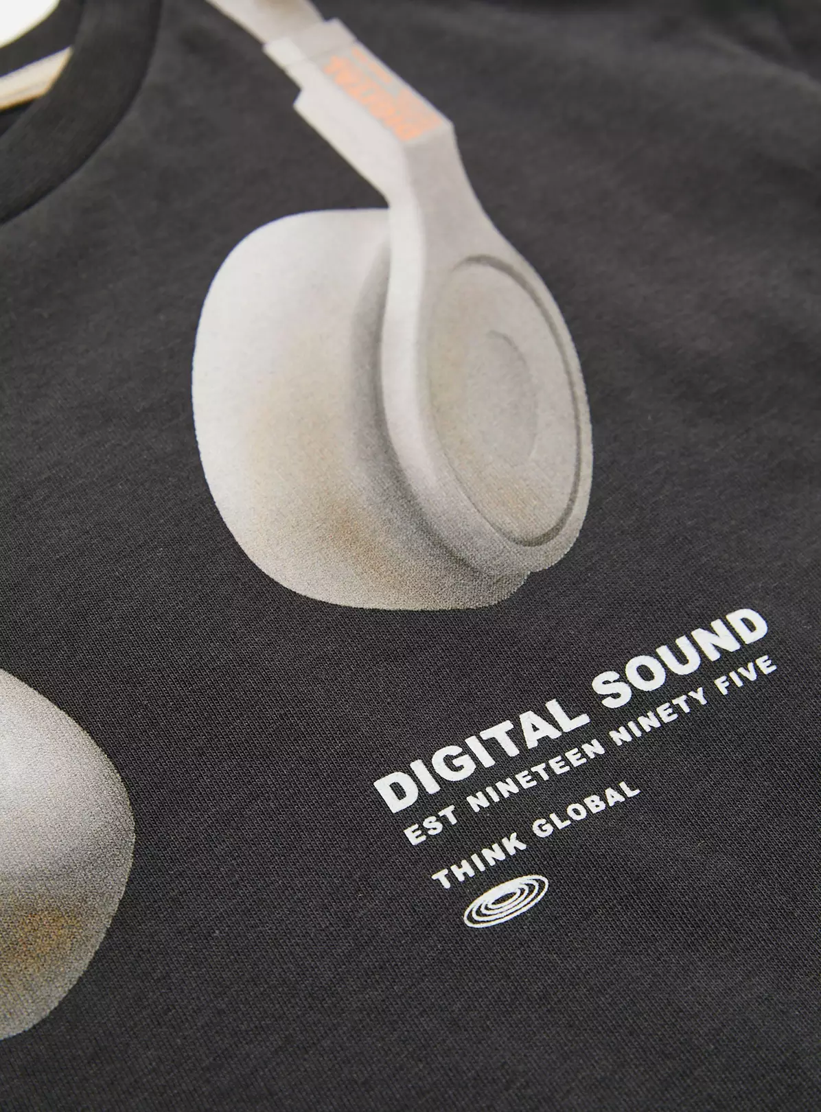 Black Headphones Graphic T-Shirt 11 Years 3 Black Headphones Graphic T-Shirt 11 Years