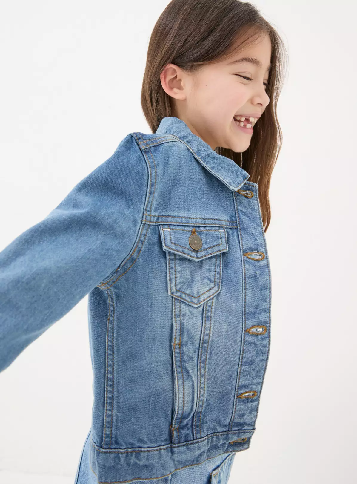 FATFACE Plain Denim Jacket 6-7 Years 6 FATFACE Plain Denim Jacket 6-7 Years - Image 4